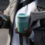 Cestovní hrnek s hygienickým uzávěrem JOSEPH JOSEPH sipp travel mug - zelený 340 ml - Obrázek 7